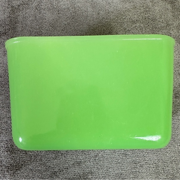 VINTAGE Jadeite Refrigerator Dish with Glass Lid - Picture 7 of 16